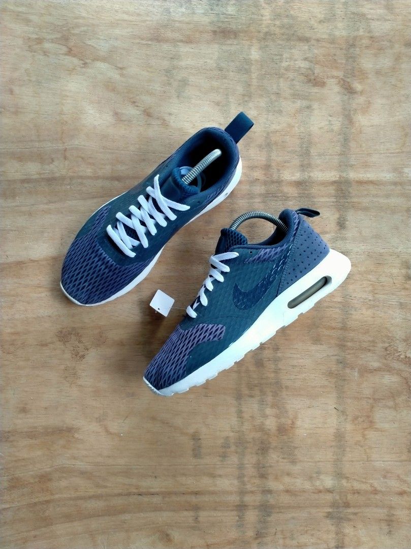 Nike Mens Air Max Tavas 7.5uk
