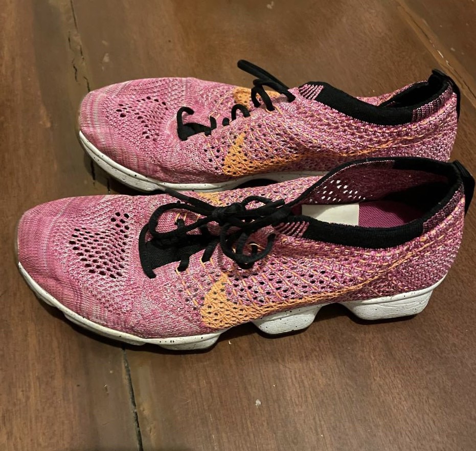 womens nike pink trainers