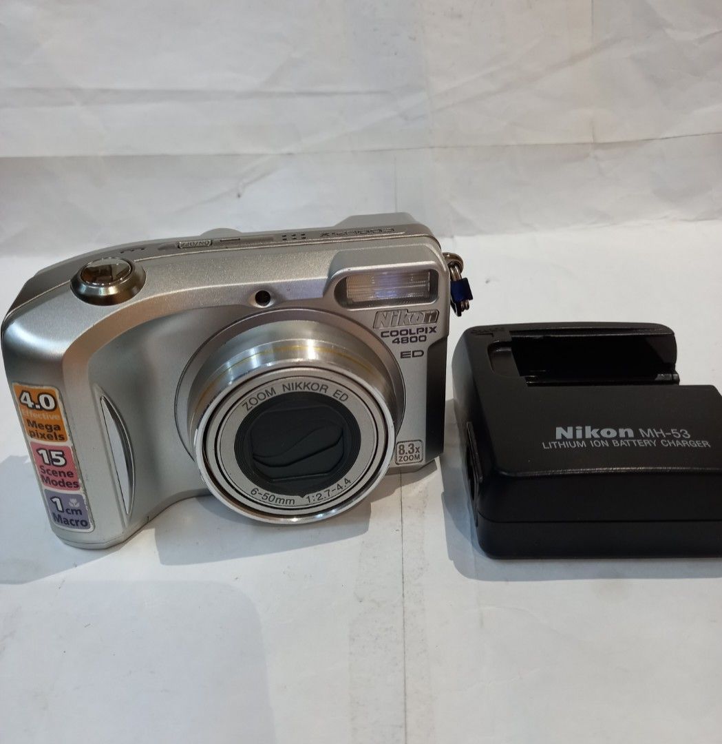 Nikon Coolpix 4800 ED CCD Digital camera. .gd working, Photography