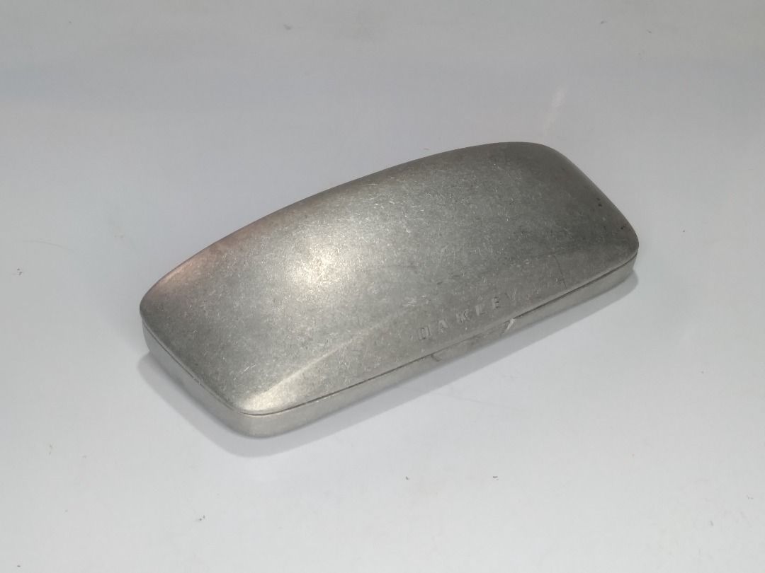 Oakley sliver case discount