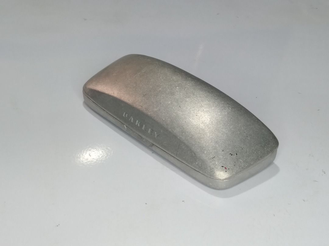 Oakley sliver hot sale case