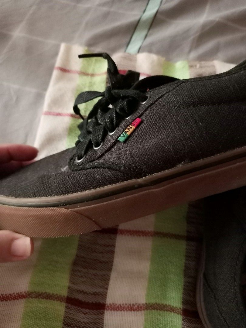 ORIGINAL VANS Men s Fashion Footwear Sneakers on Carousell