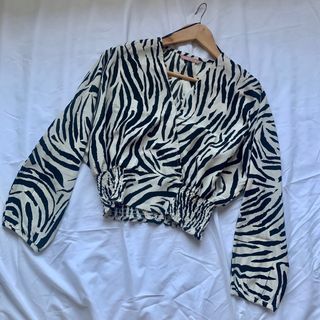(Category: ) located in . Submitted by preluvbyns (Listing ID 1242280436, Image 1). Description: .