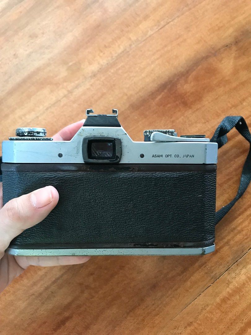 Pentax Spotmatic (Category: Cameras) located in Tuao. Submitted by whimsystuff (Listing ID 1242254522, Image 2). Description: I am selling retro cameras and cam accessories of my late dad’s. Pls check my listings for more if you are a retro cam enthusiast. Pls note that all of which I am not sure if it’s in a working condition as I do not know how to use old cams. Selling them as is..