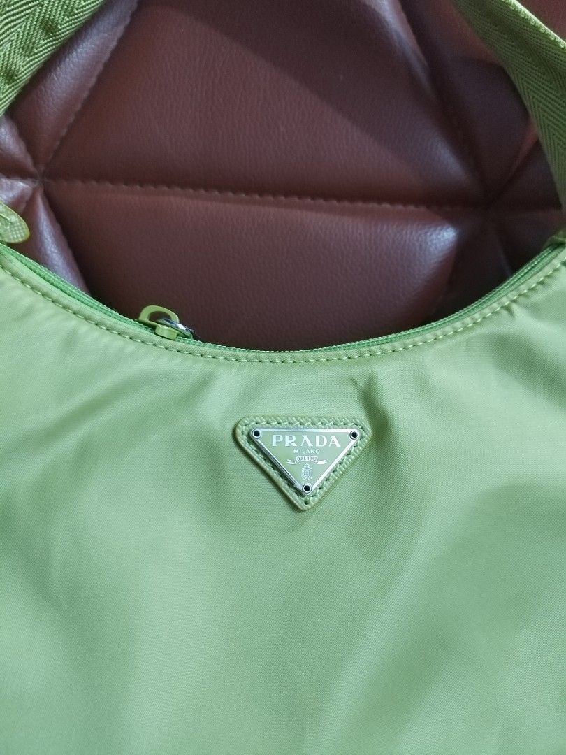 Prada baguette bag (Category: Luxury Bags & Wallets) located in Rizal. Submitted by riri.rarapreloved (Listing ID 1242156805, Image 2). Description: preloved super ganda pls see posted pic to appreciate.