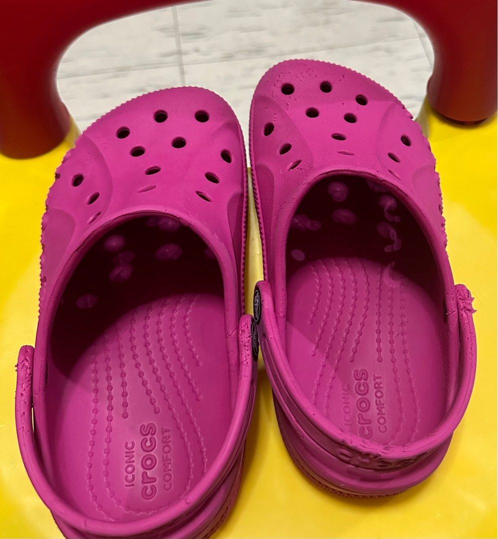 J1 size in crocs online