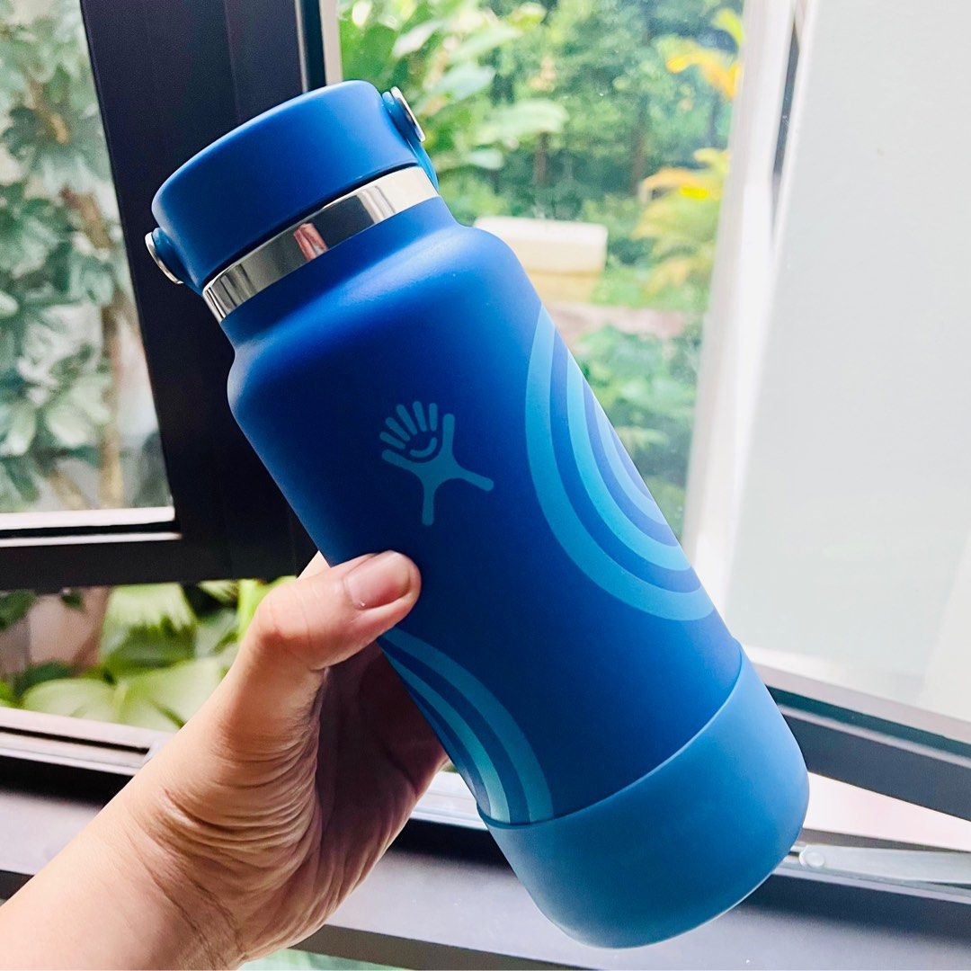 Hydro Flask Limited Edition Blue Waves 32oz