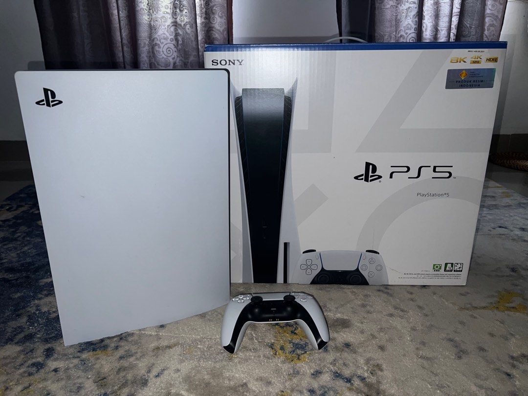 PS5 DISC VERSION / playstation/ gaming/ Sony on Carousell