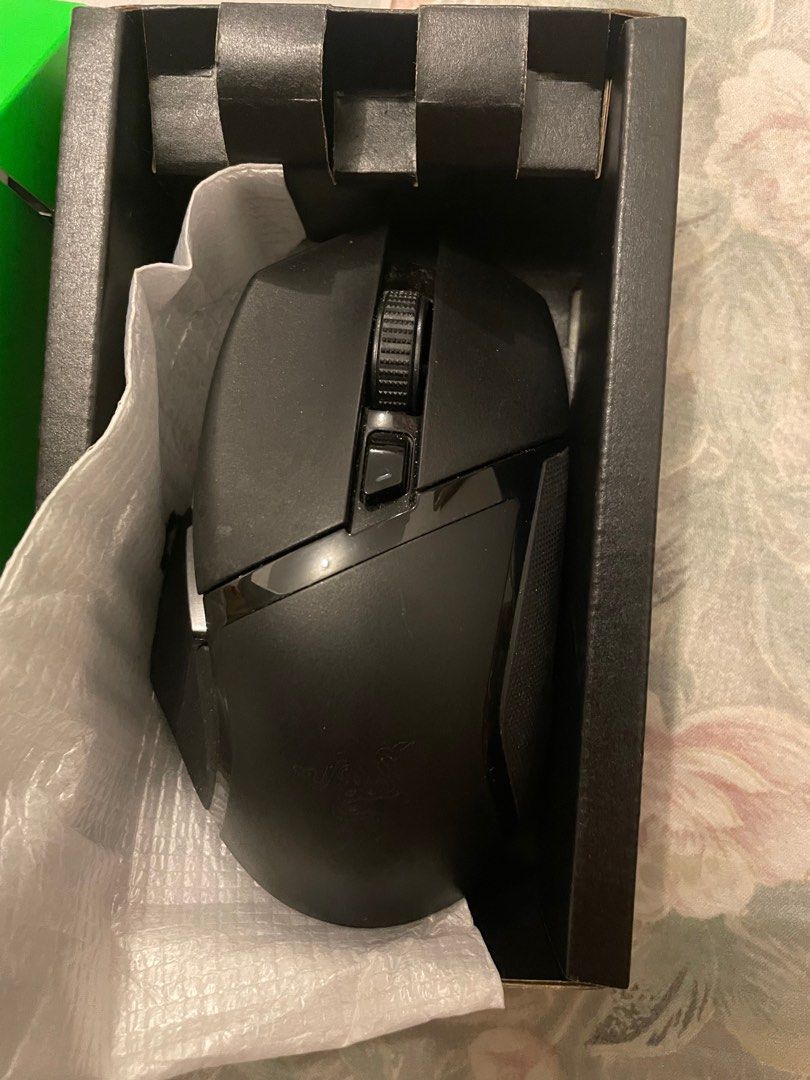 Razer Basilisk Hyperspeed (Category: Mouse & Mousepads) located in Caloocan City. Submitted by alexxxxx19 (Listing ID 1242309416, Image 2). Description: Sf to be ahouldered by buyer Meet upa only in QC/BGC.