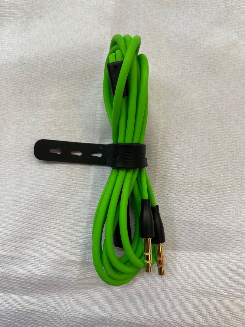 RAZER Headphone/Headset Splitter on Carousell