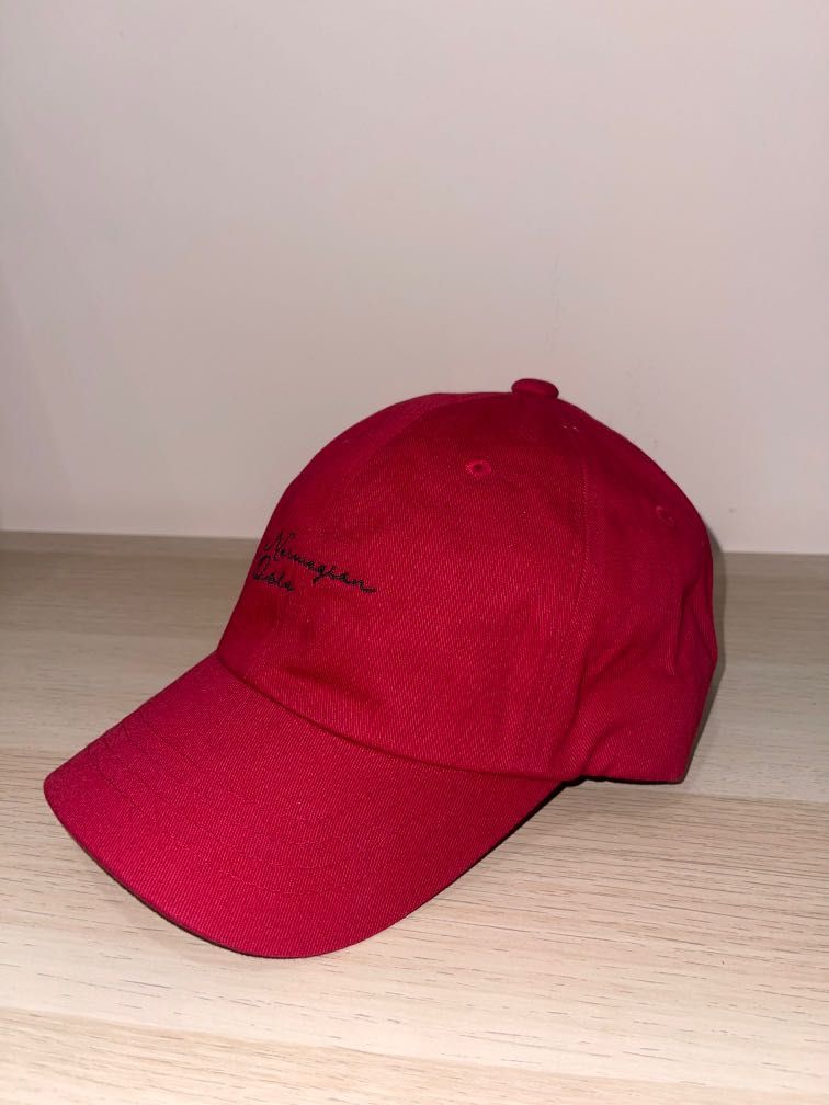 Red cap (Category: Cap & Hats) located in Kuala Lumpur. Submitted by coolestisme (Listing ID 1242273147, Image 2). Description: You may request to get bundle on the caps i list :).