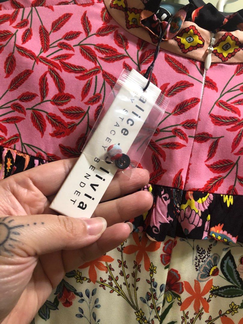 Alice Olivia romantic dress