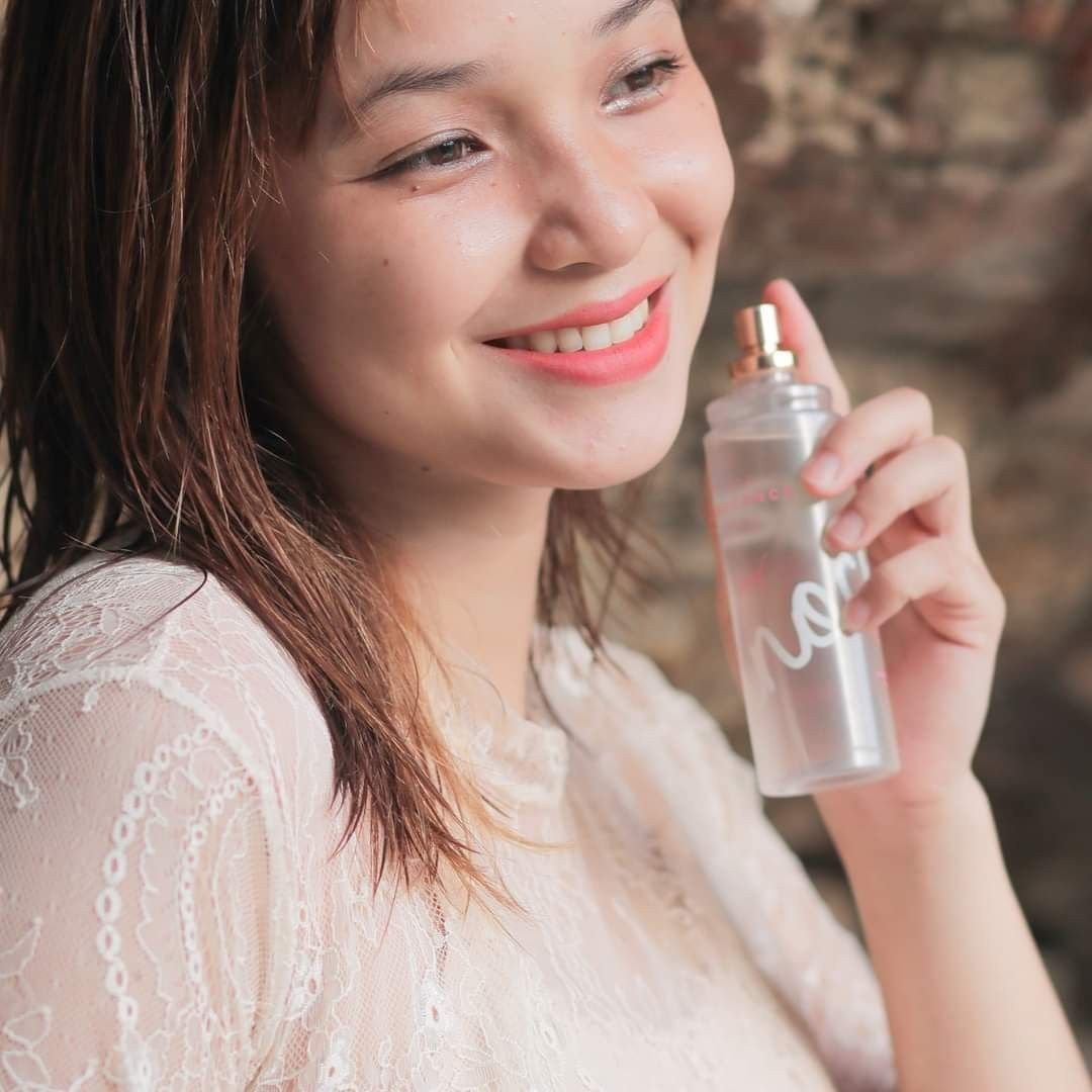 RYX Pure Innocence - 100ML [On hand] (Category: Fragrance & Deodorants) located in Mandaluyong City. Submitted by ysaibello (Listing ID 1242312858, Image 3). Description: COMPLIMENT MAGNET 🧲 Kapag ito talaga gamit kong perfume napaka impossible na walang magtatanong… 🙈🤍 Fave scent ko talaga ang Vanilla, kaya nung naubos yung VS vanilla ko. Ito na yung bago kong ginagamit mas mura plus literal na ang tagal mawala ng amoy 😭 Napaka sexyyyy ng sc