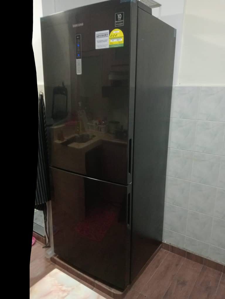 Samsung refrigerator bottom mount freezer RL4354RBABS/SS, TV & Home