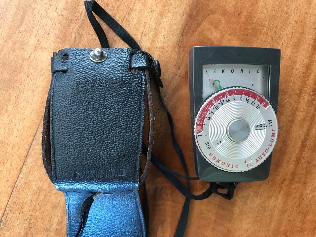 Sekonic Auto-Lumi with case (Category: Lens & Kits) located in Tuao. Submitted by whimsystuff (Listing ID 1242259073, Image 1). Description: I am selling retro cameras and cam accessories of my late dad’s. Pls check my listings for more if you are a retro cam enthusiast. Pls note that all of which I am not sure if it’s in a working condition as I do not know how to use old cams. Selling them as is..
