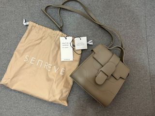 （分類：）位於 。 由 krizmar21 提交（商品編號 1242152543，圖片 1）。簡介： 。