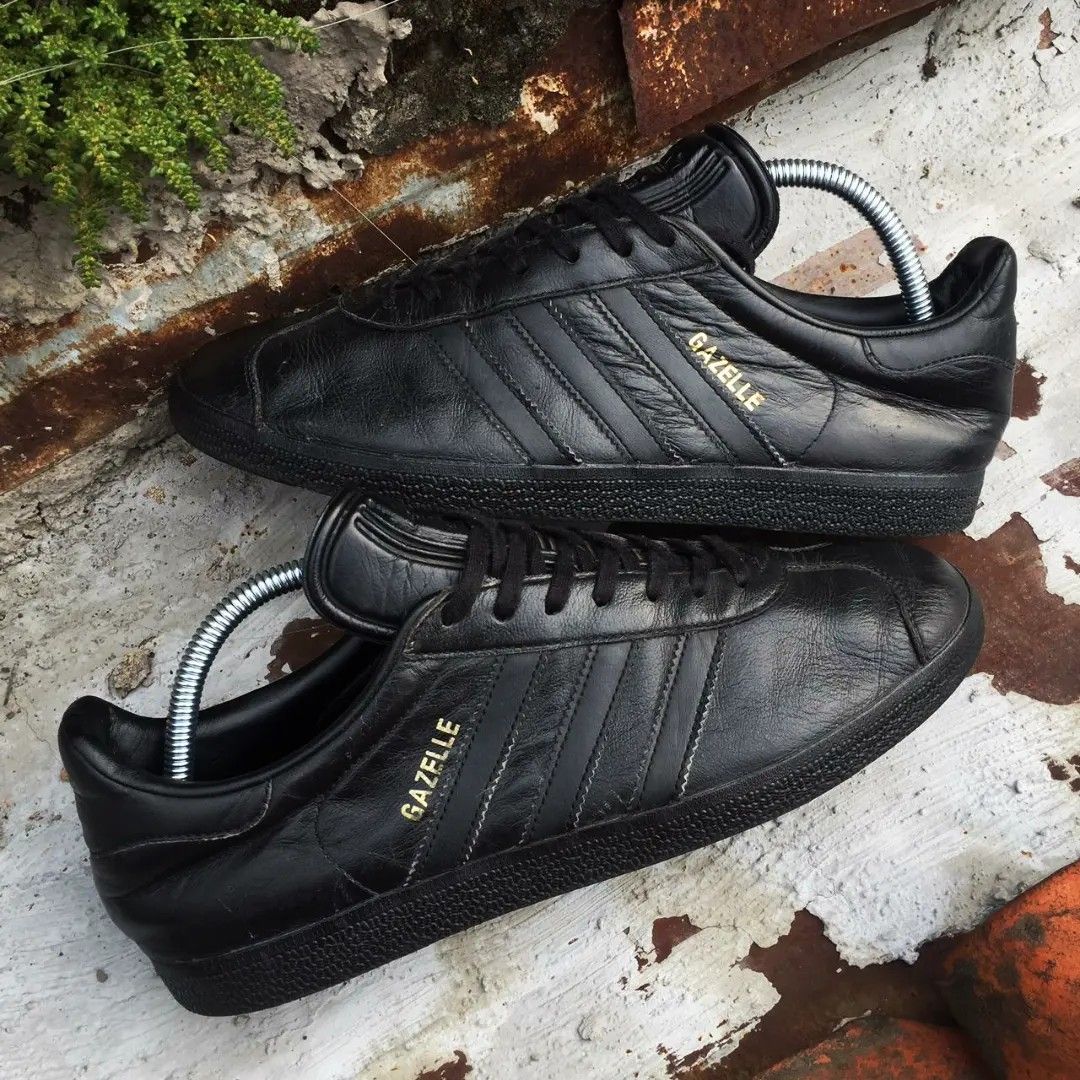 Sepatu adidas gazelle leather full black original 41