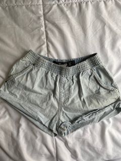 (Category: ) located in . Submitted by ferrlia (Listing ID 1242230758, Image 1). Description: .