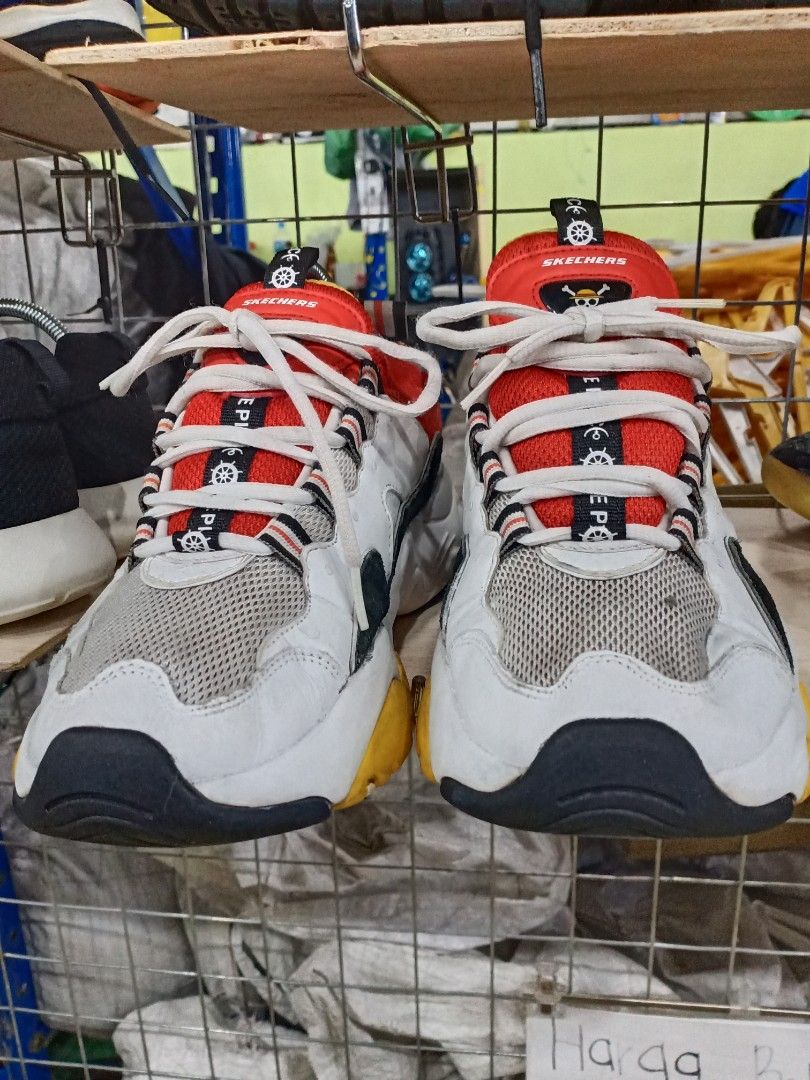 Skechers x one piece
