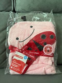 Skip Hop Zoo Hooded Towel - Lady Bug