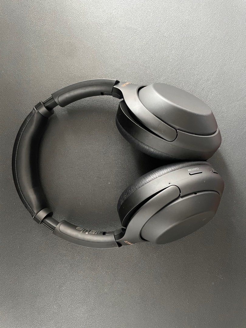 Sony XM4 on Carousell
