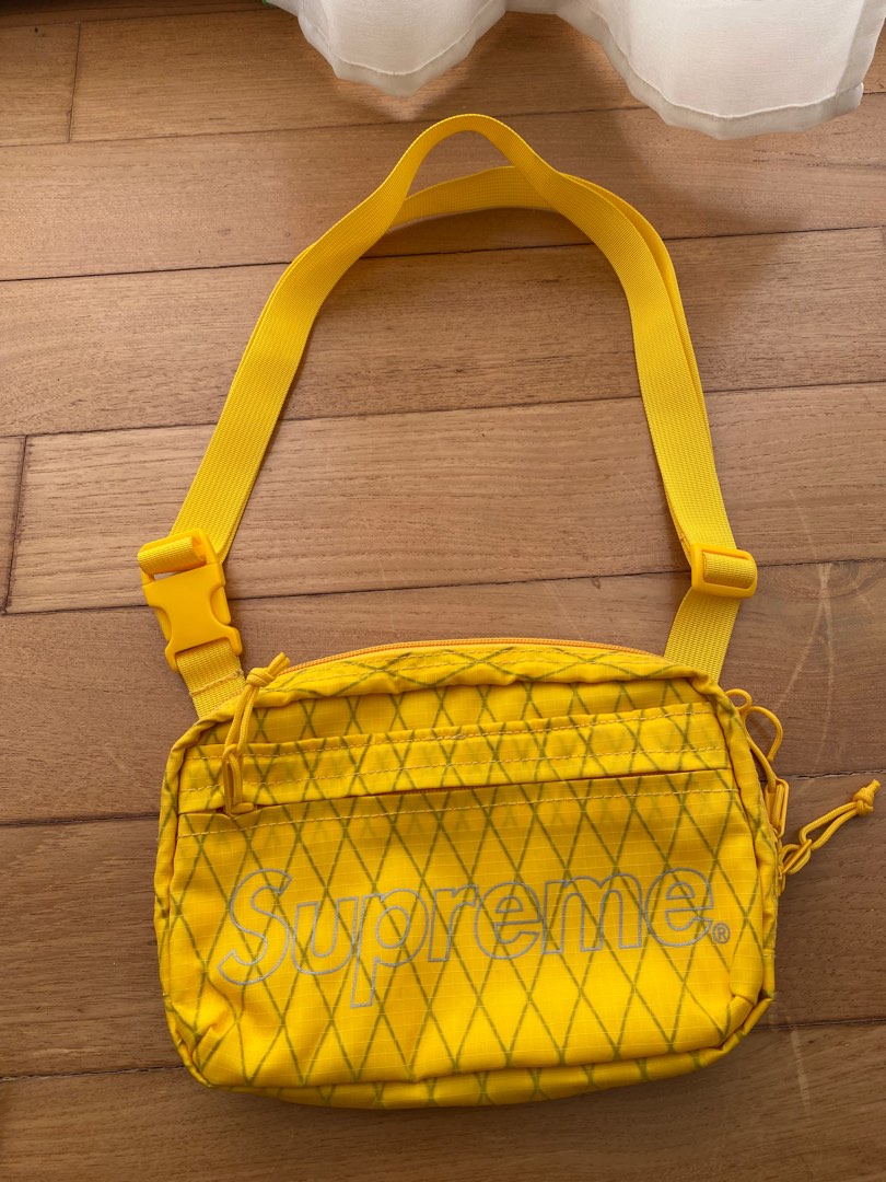 Supreme shoulder 2025 bag fw18 yellow