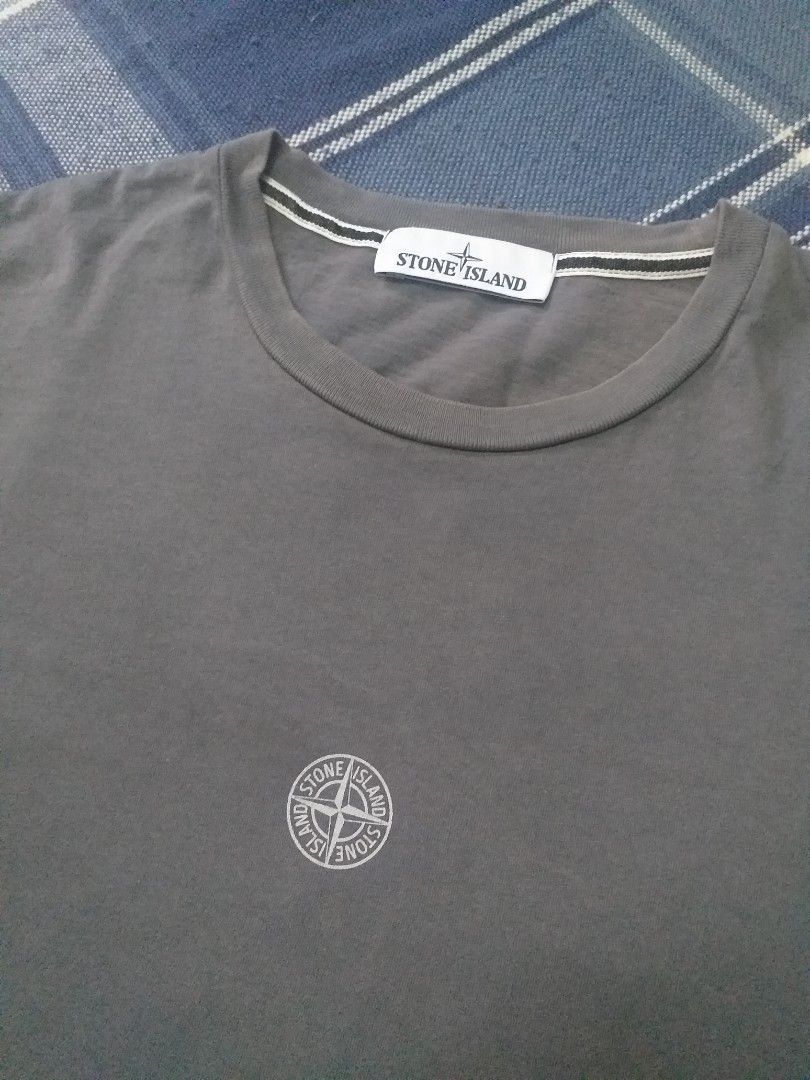 T shirt Stone island kelabu original 100 untuk dilelong Men s