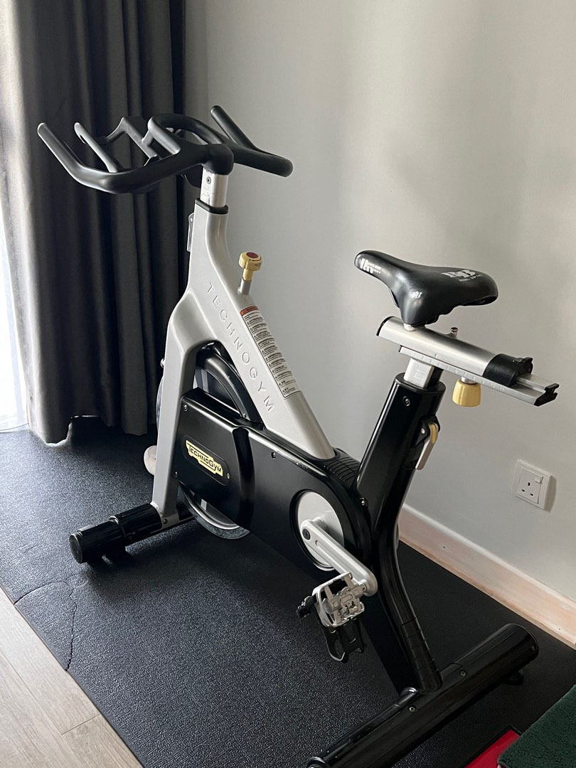 Technogym spinning bike discount review