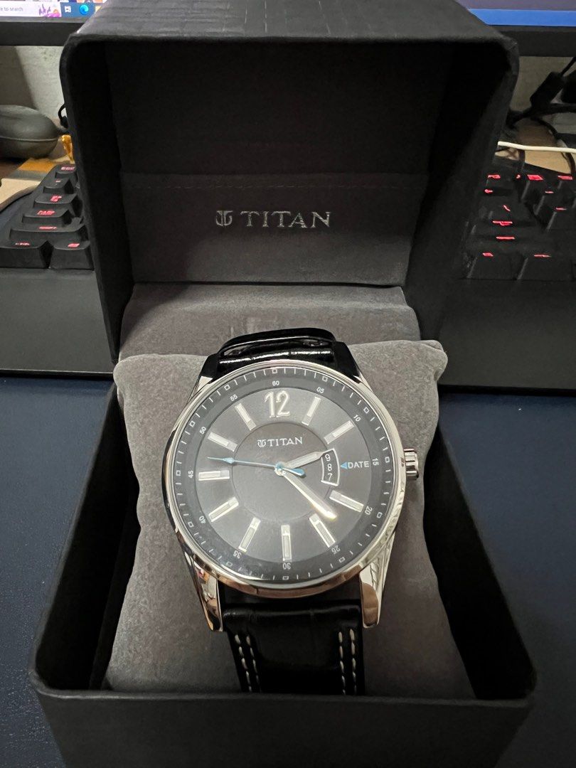 Titan watch 9322saa price outlet