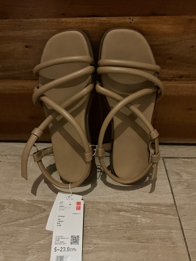 Uniqlo sandals size S 23 cm, Women's Fashion, Footwear, Flats & Sandals ...