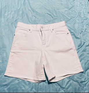 Uniqlo White Denim Shorts (size 25)