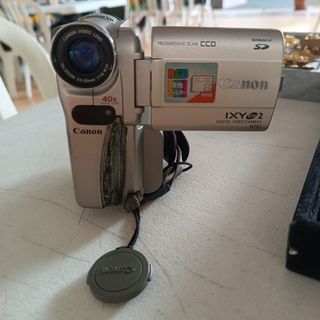 (UNTESTED) Canon handycam with battery