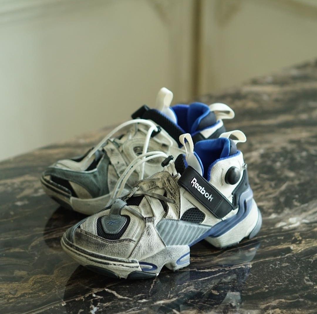 Vetements x reebok sale on sale