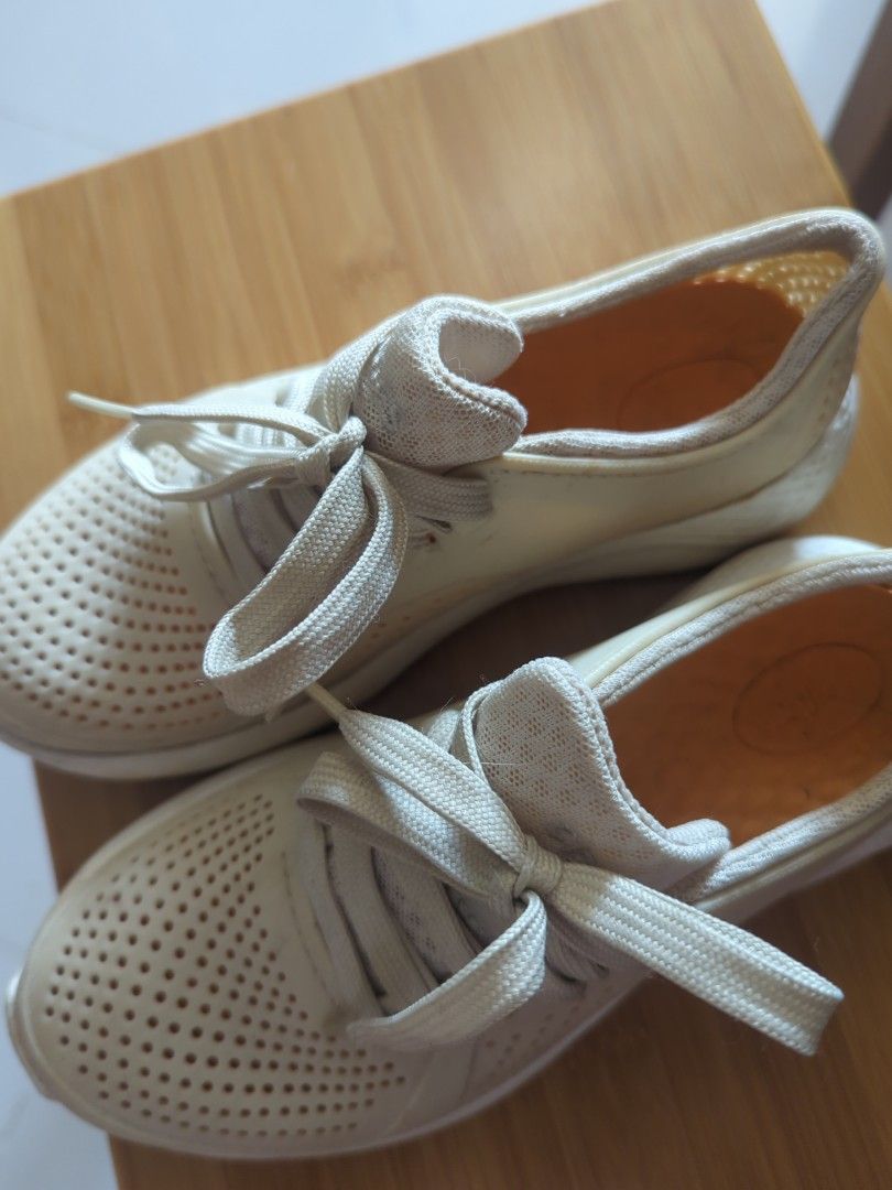 W5 Crocs Lite Rider Women s Fashion Footwear Sneakers on Carousell