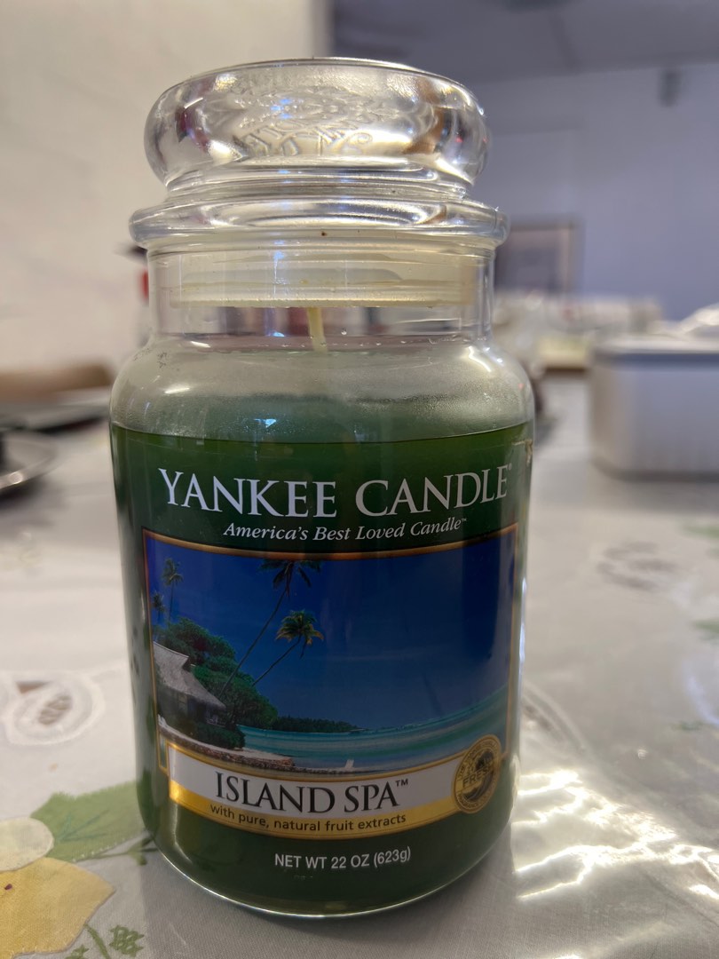 Yankee candle ISLAND SPA, Furniture & Home Living, Home Fragrance on