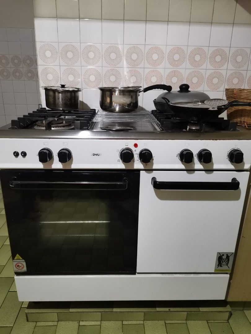 Zanussi stove outlet