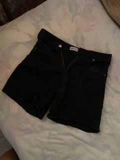 Zara Black Jean shorts