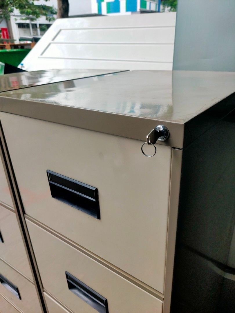 4 Drawer Metal for sale 50 each (AAR 1917), Furniture & Home