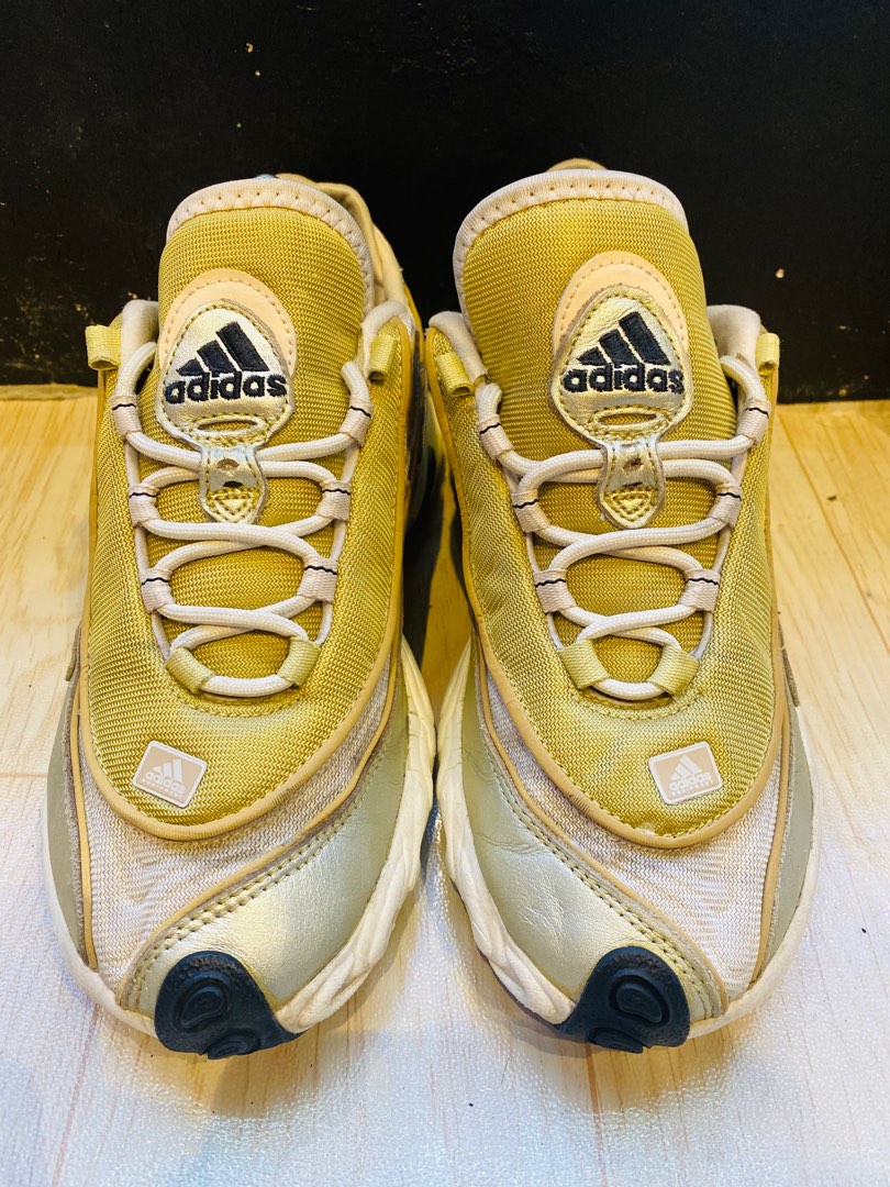 Adidas shoes hot sale 1998 gold