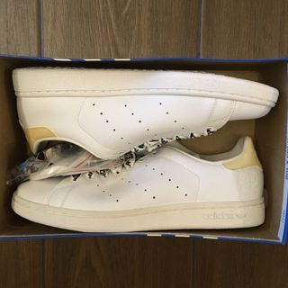 Louis Vuitton Men’s White Low Top Charlie Sneaker Size 9.5UK/10.5US