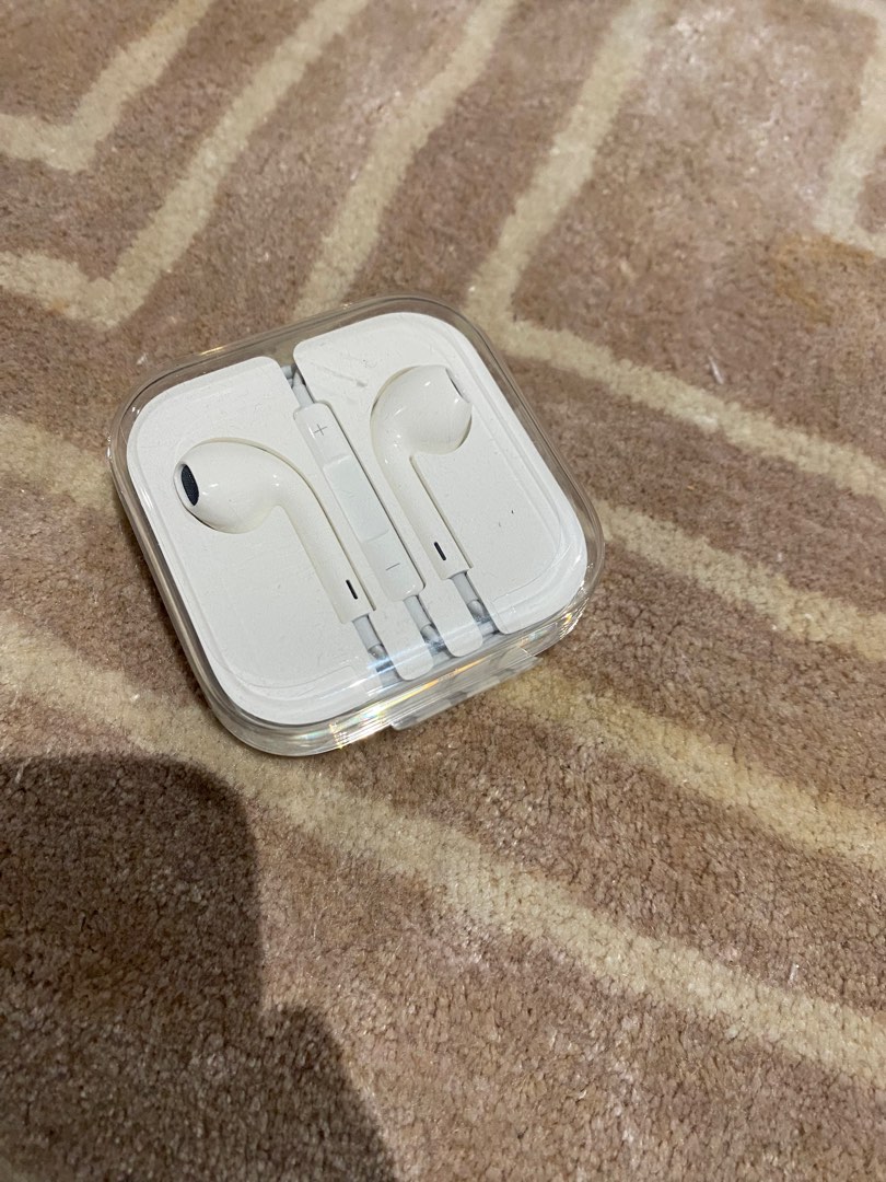 Apple Original 3.5mm jack headphones wired, Audio, Headphones