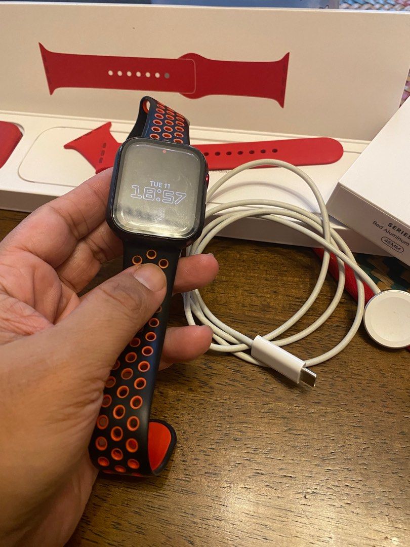 Red aluminum apple 2025 watch
