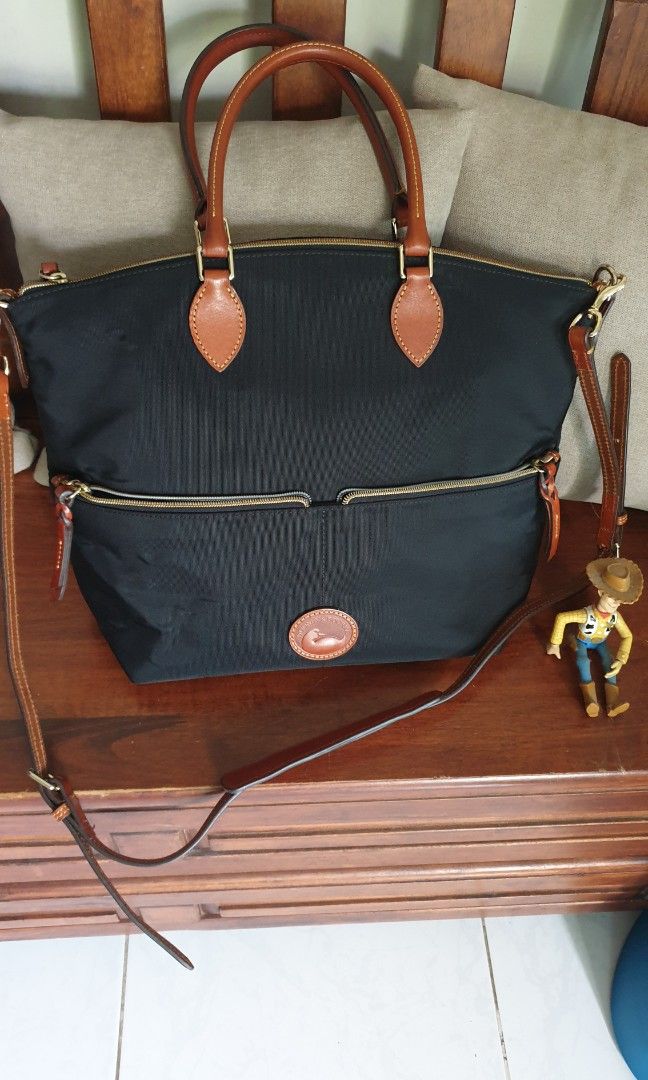 Dooney and bourke on sale nylon large pocket satchel
