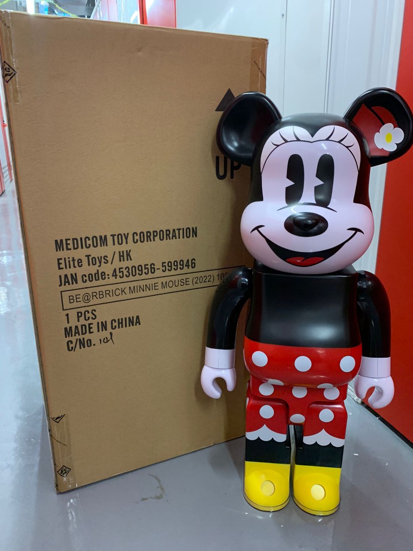 Bearbrick 米妮minnie mouse 1000%, 興趣及遊戲, 玩具& 遊戲類- Carousell