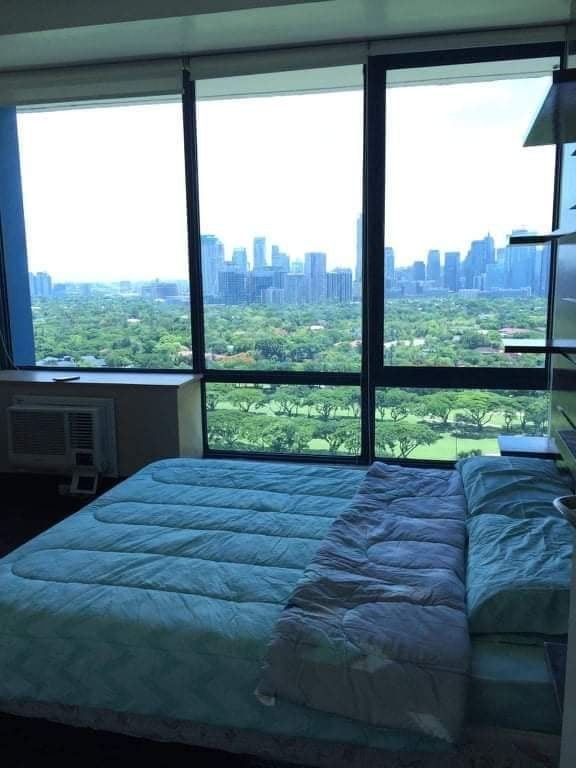 Bellagio Furnished 1br with parking Php 65k/mo (Category: Apartments & Condos) located in Quezon City. Submitted by sfrc2021 (Listing ID 1242435992, Image 2). Description: Located in Tower 2 of Bellagio, come home to amazing views from a high floor of a fully furnished unit. The unit is a spacious one bedroom unit, with a floor area of 60 sqm with parking. Terms are 2 months advance, 2 months security deposit with minimum one year lease..