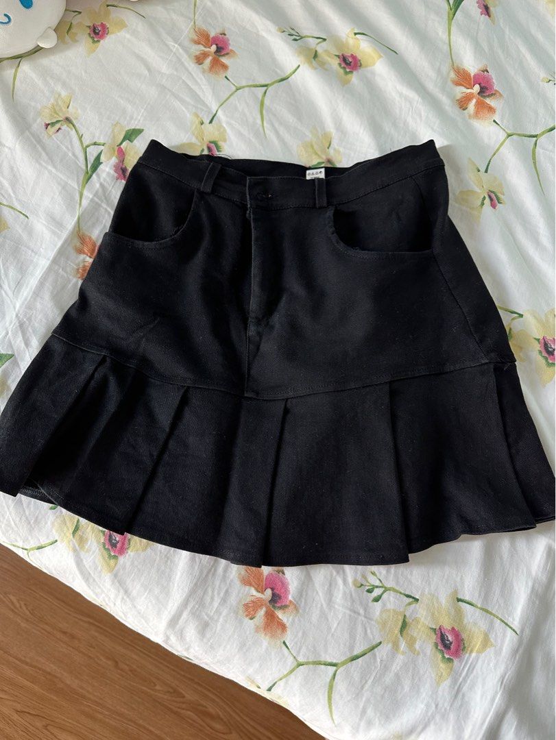 Black High waisted Pleated skirt A line Women s Fashion Bottoms