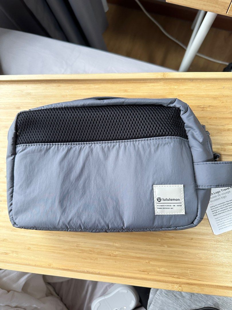 BNWT Lululemon patch logo travel kit