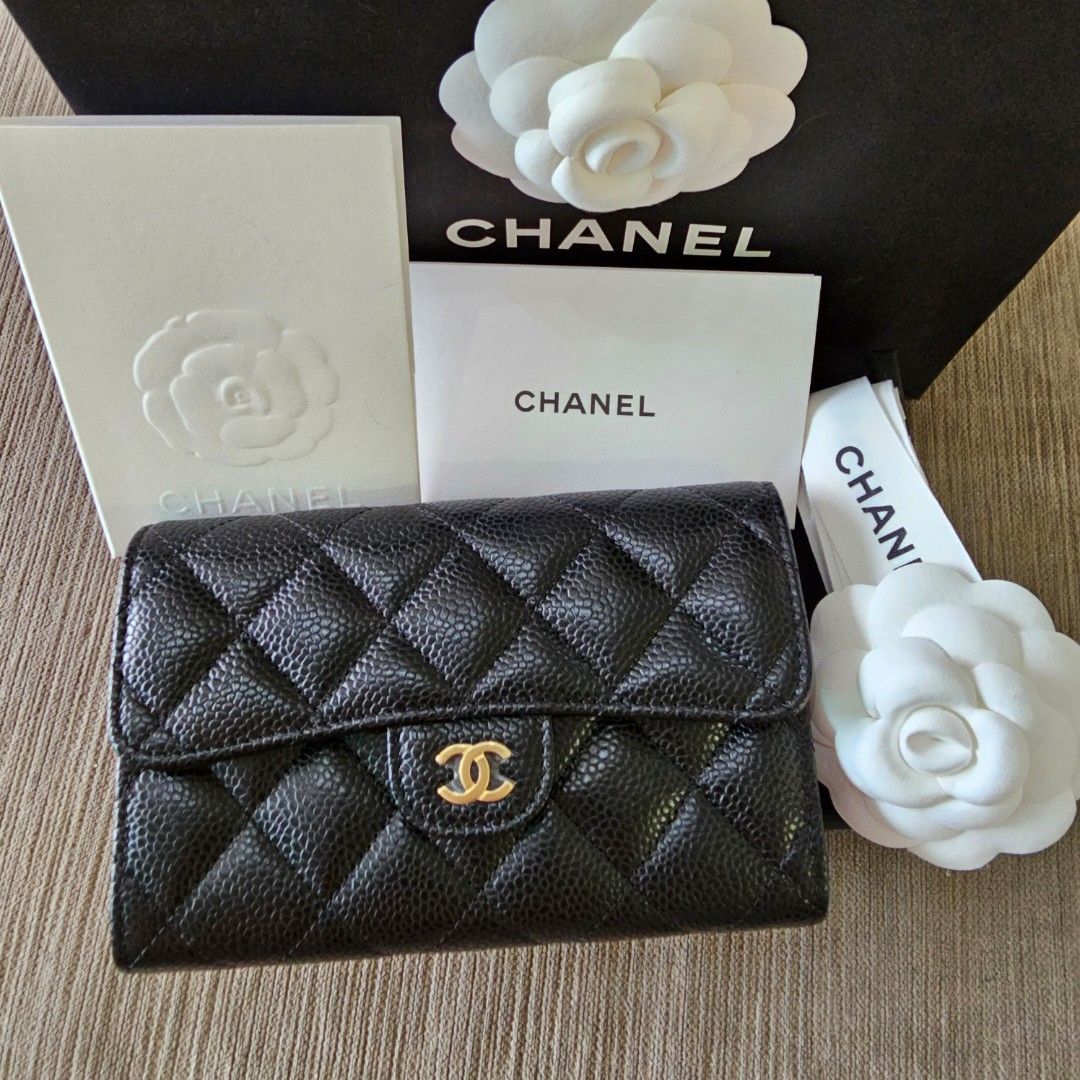 Chanel classic caviar flap wallet medium, Luxury, Bags & Wallets