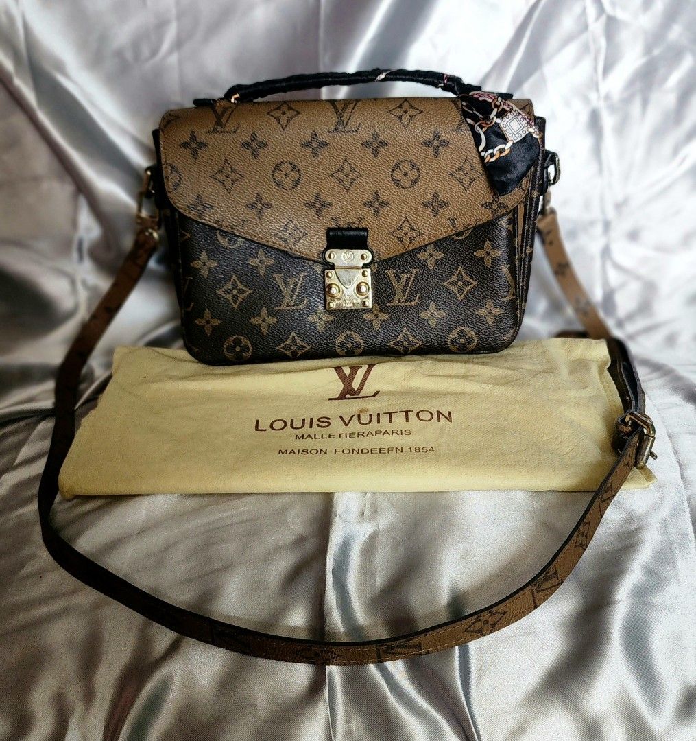 Louis Vuitton Square bag, Women's Fashion, Bags & Wallets, Cross-body Bags  on Carousell