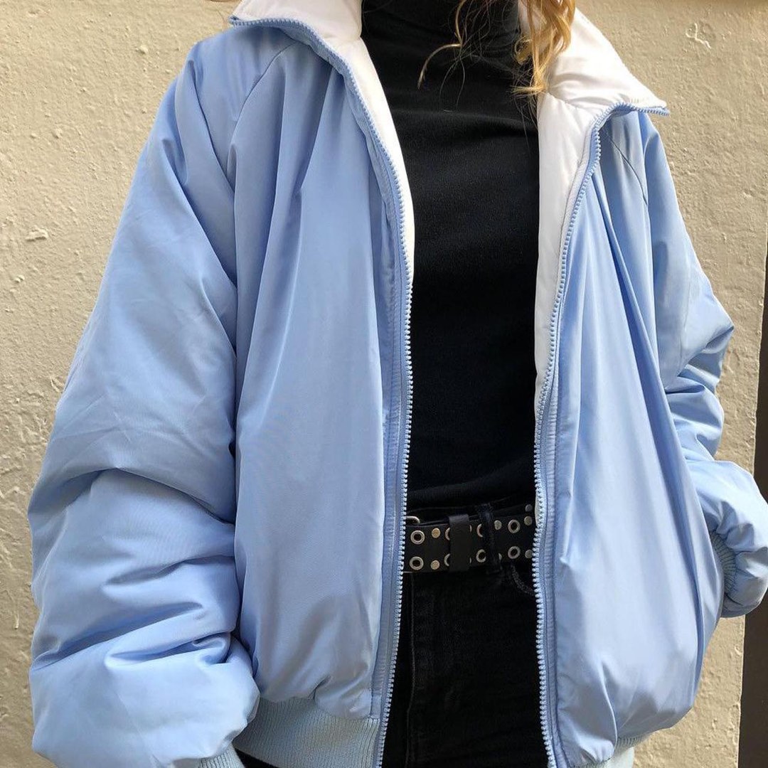 Brandy Melville reversible puffer jacket in light blue and white, Women's  Fashion, Coats, Jackets and Outerwear on Carousell